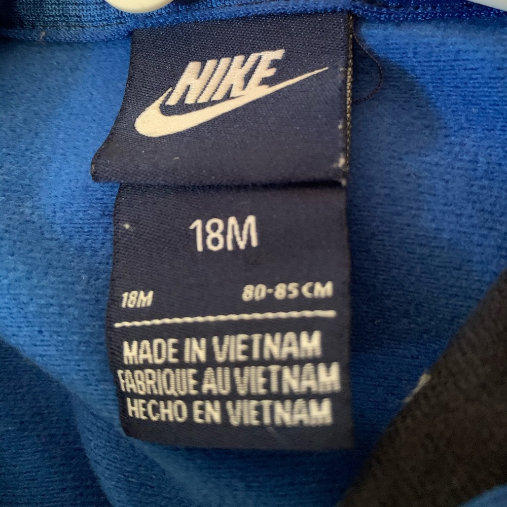 Nike Jacket - Picture 2 of 3